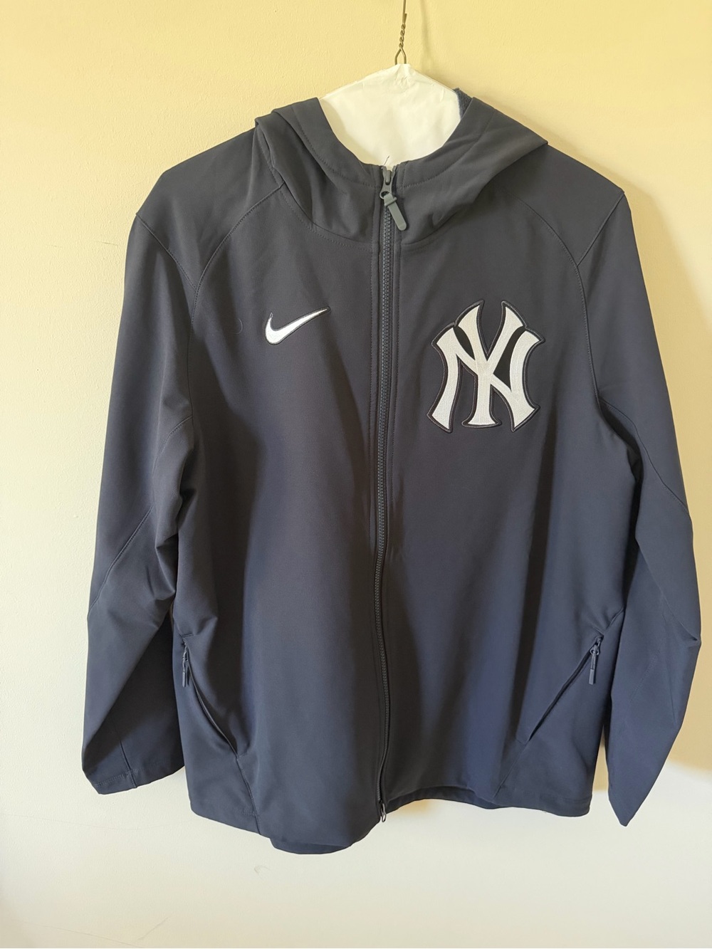 Nike Men’s New York Yankees Navy Zip-Up Hoodie Jacket